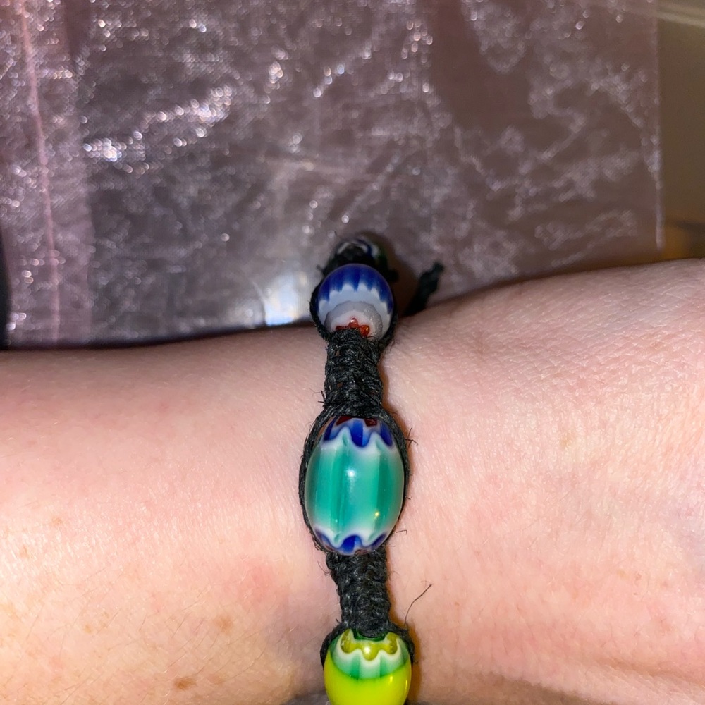 HANDCRAFTED/HANDMADE Glass Chevron Barrel Beads with Black Hemp Cord - Picture 6 of 7